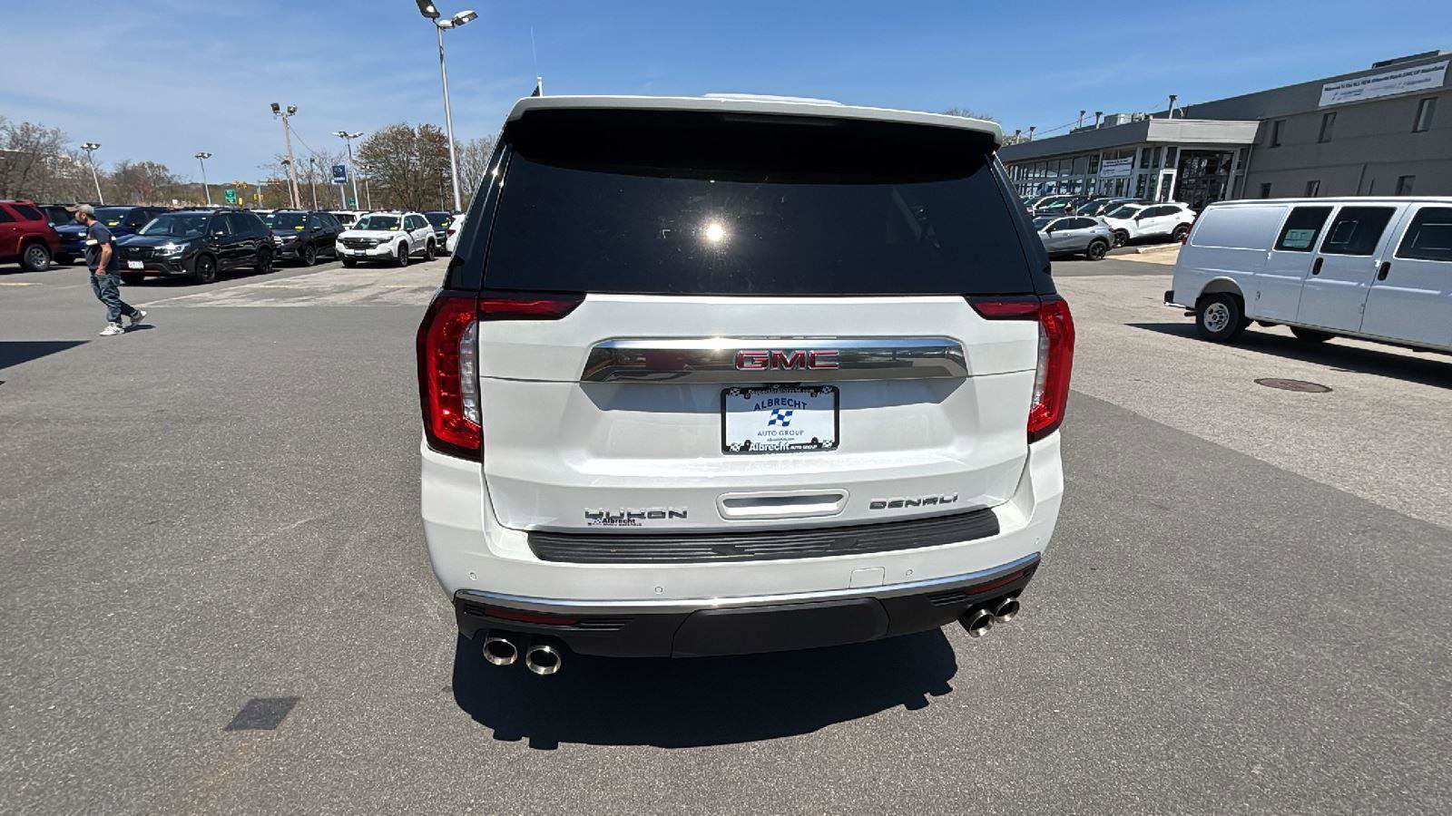 Used 2021 GMC Yukon Denali w/ Denali Ultimate Package AWD/4WD image 6