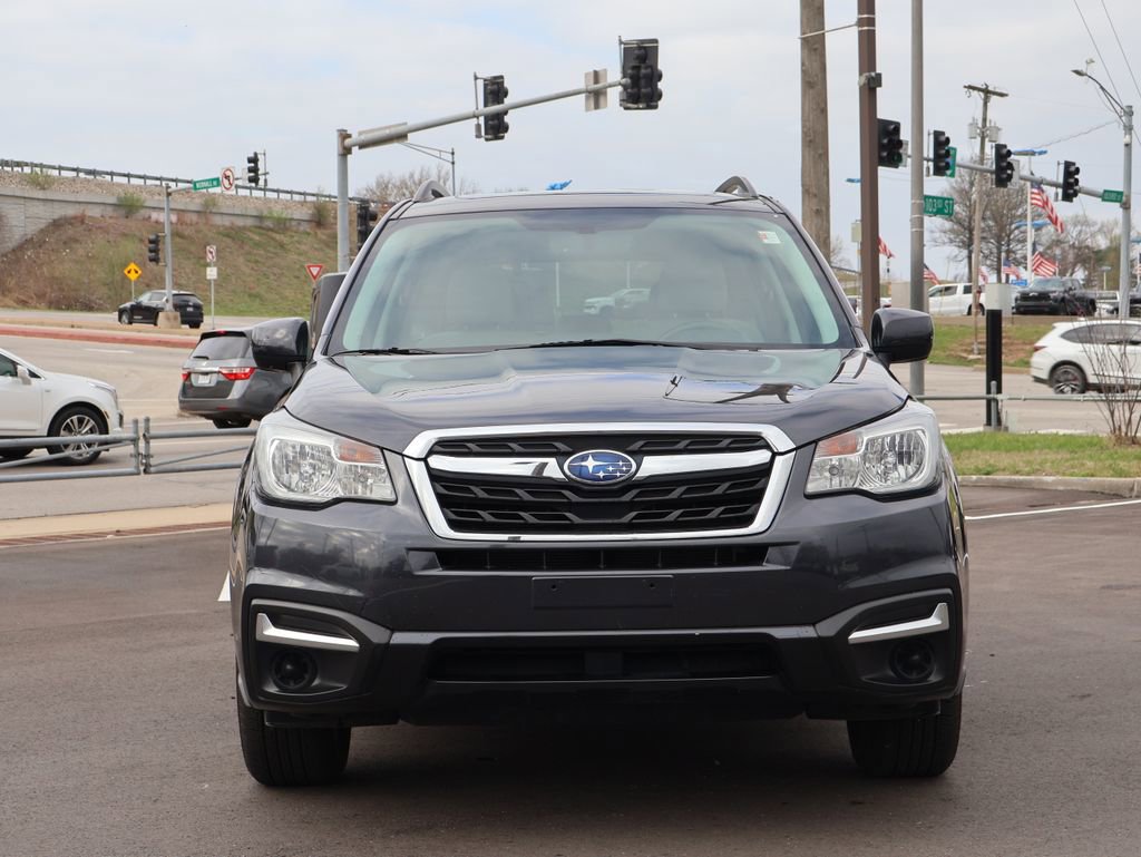 Used 2018 Subaru Forester 2.5i Premium w/ All-Weather Package image 2