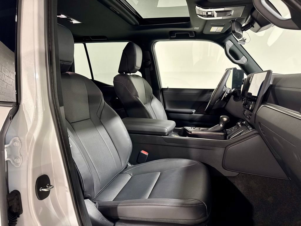 Used 2025 Lexus GX 550 image 24