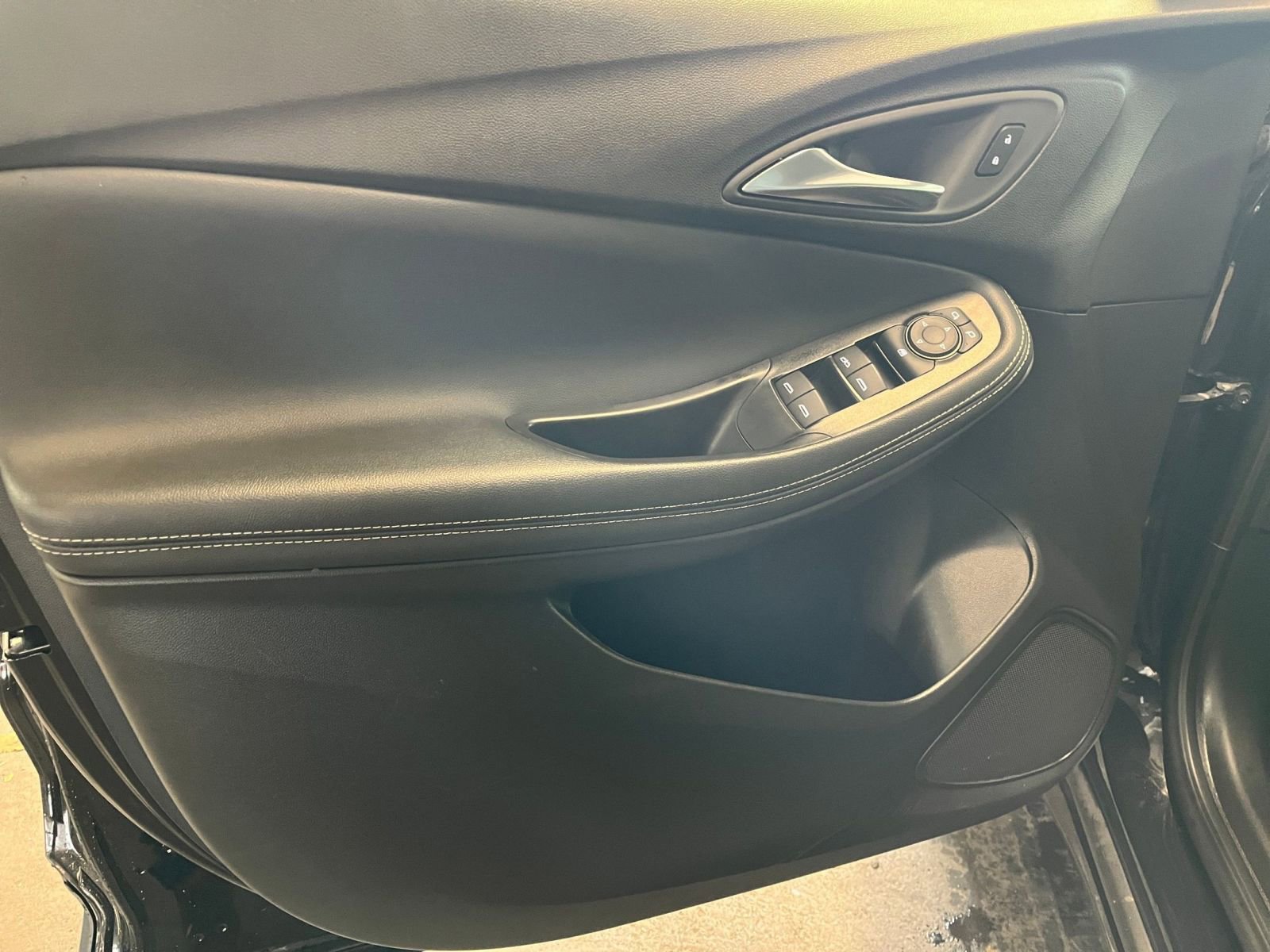 Used 2025 Buick Encore GX Preferred image 18