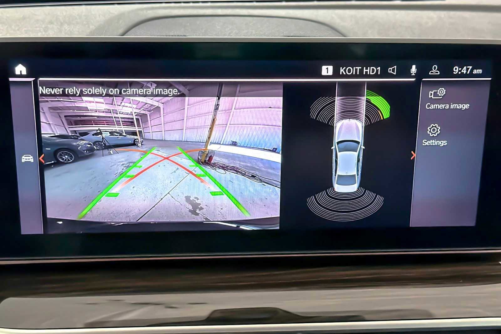 Used 2023 BMW 540i w/ Convenience Package image 19