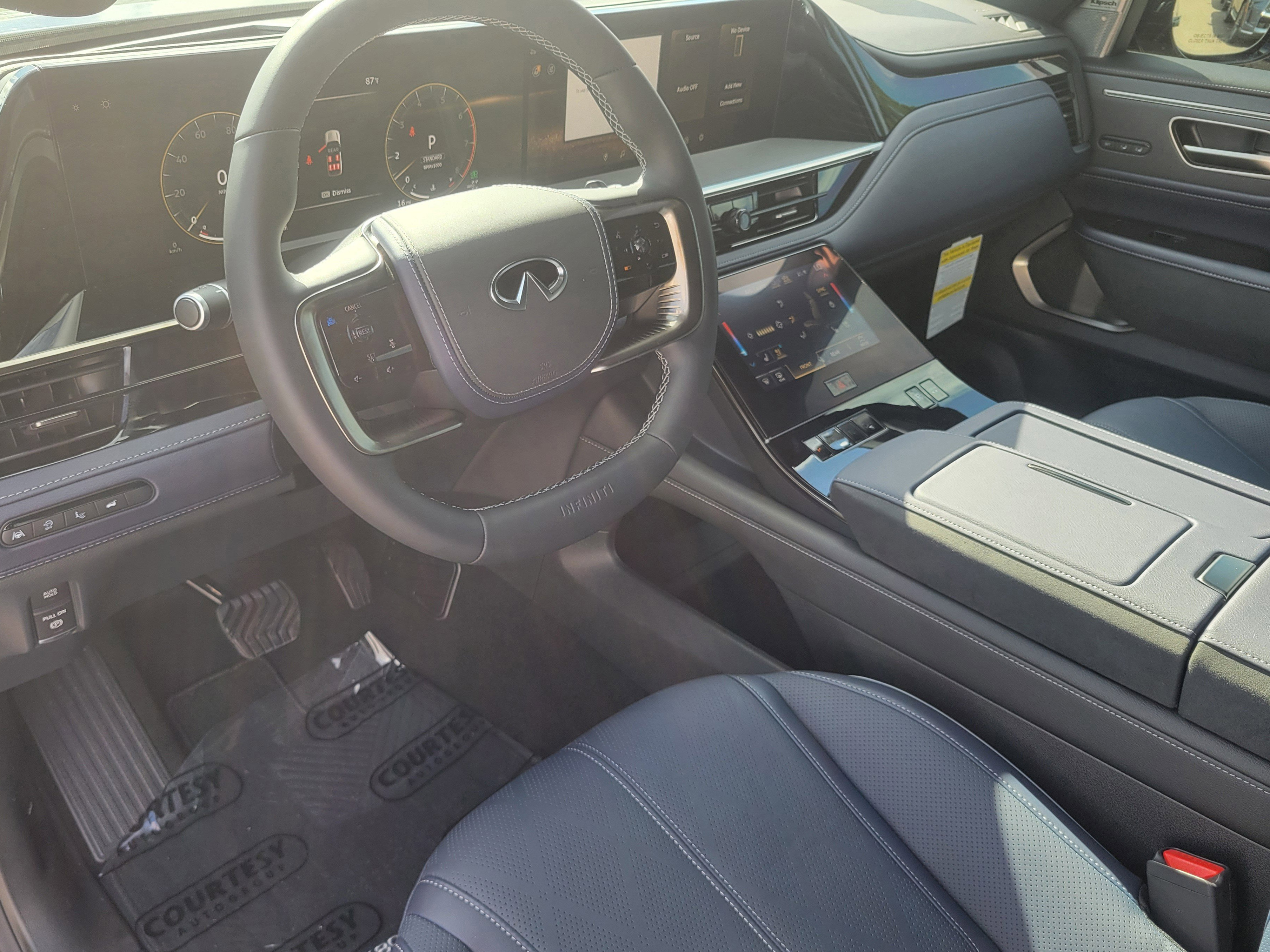 New 2026 INFINITI QX80 4WD image 17