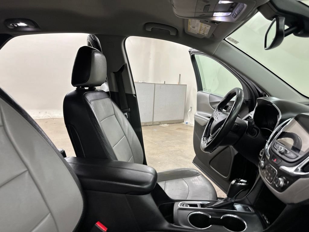 Used 2018 Chevrolet Equinox Premier AWD/4WD image 23