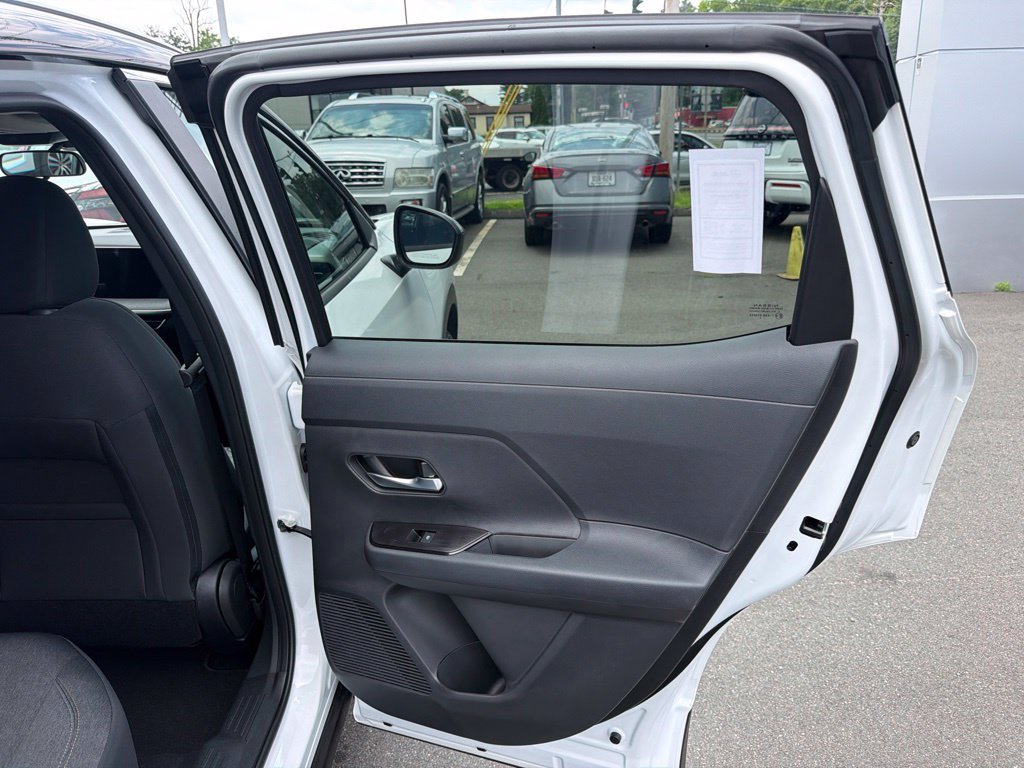 New 2026 Nissan Kicks SV w/ SV Premium Package AWD/4WD image 23