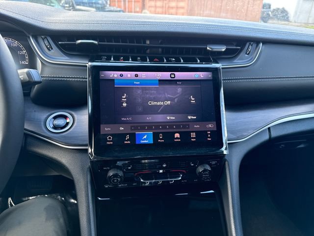 New 2025 Jeep Grand Cherokee L Limited w/ Black Appearance Package image 23