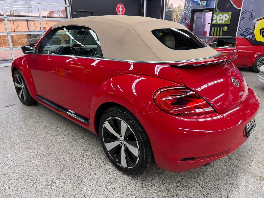 Used 2013 Volkswagen Beetle 2.0T FWD image 3