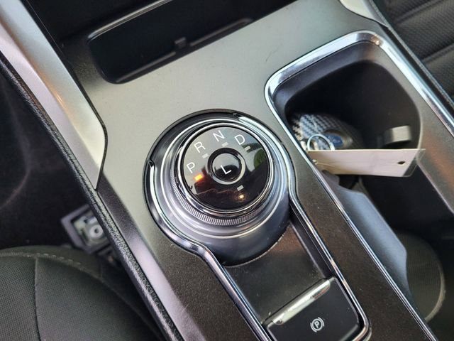 Used 2018 Ford Fusion SE image 16