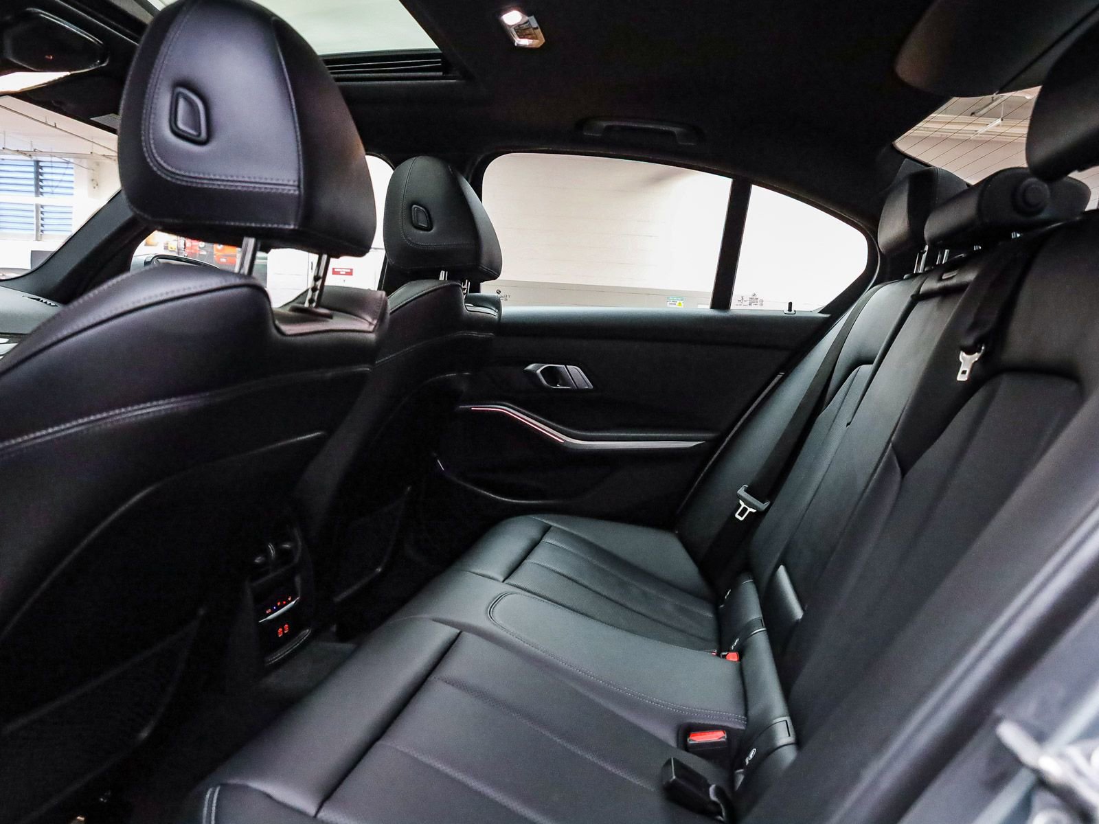 Used 2023 BMW 330e w/ Driving Assistance Package RWD image 26