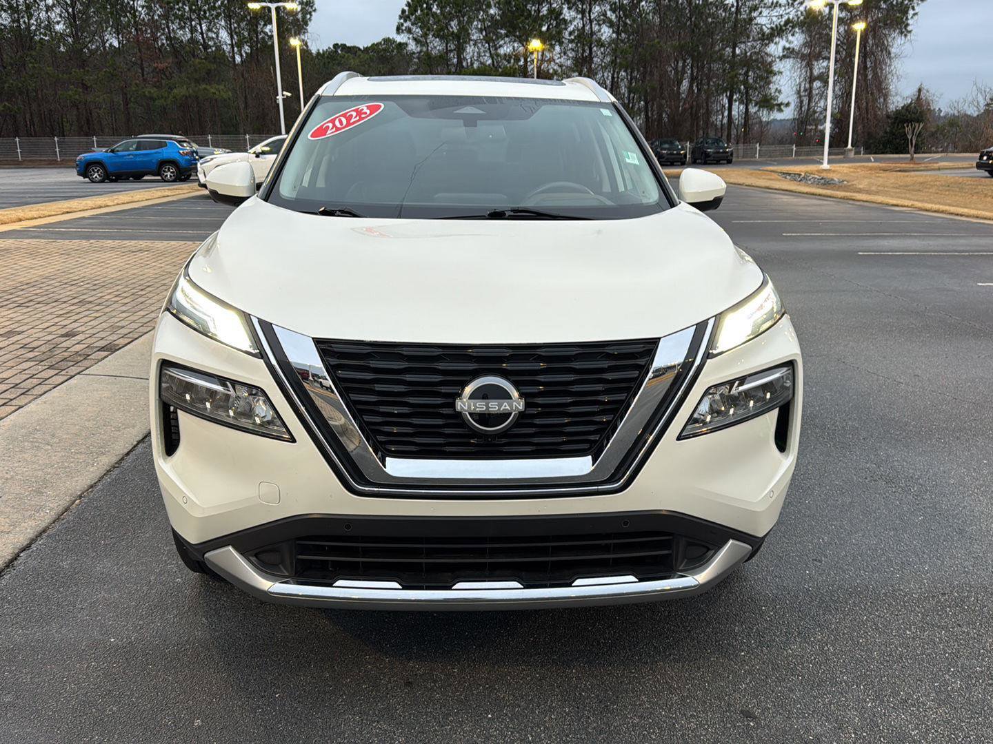 Used 2023 Nissan Rogue Platinum w/ Platinum Premium Package image 7