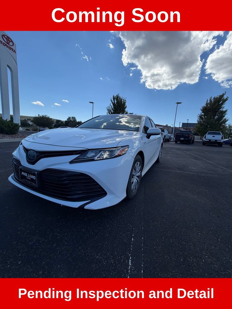 Used 2018 Toyota Camry LE FWD image 2