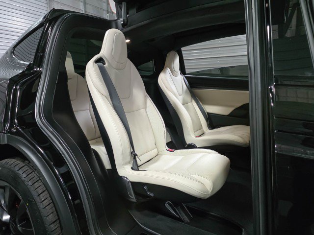 Used 2023 Tesla Model X Plaid image 19