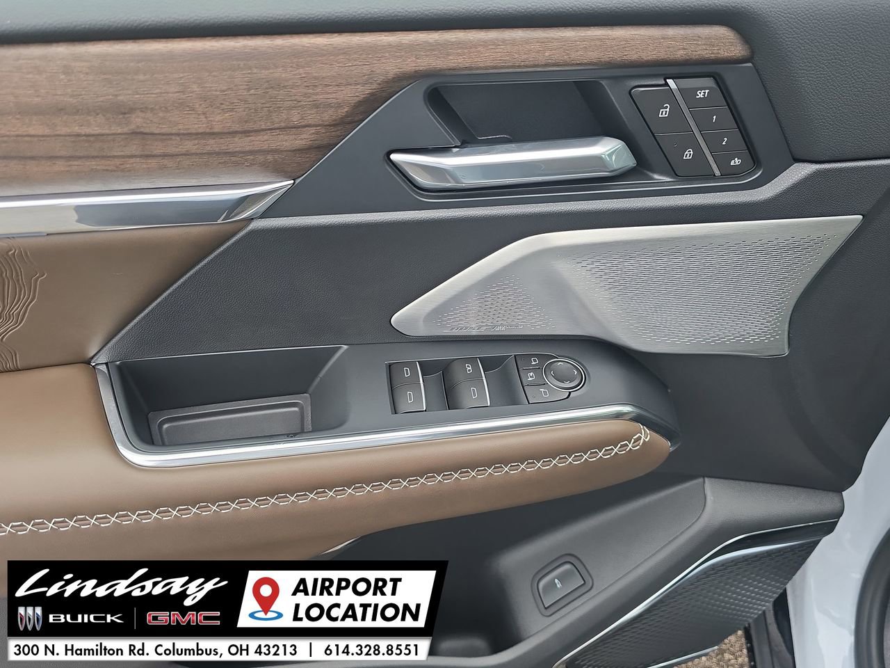 New 2026 GMC Acadia Denali Ultimate w/ LPO, Floor Liner Package image 24