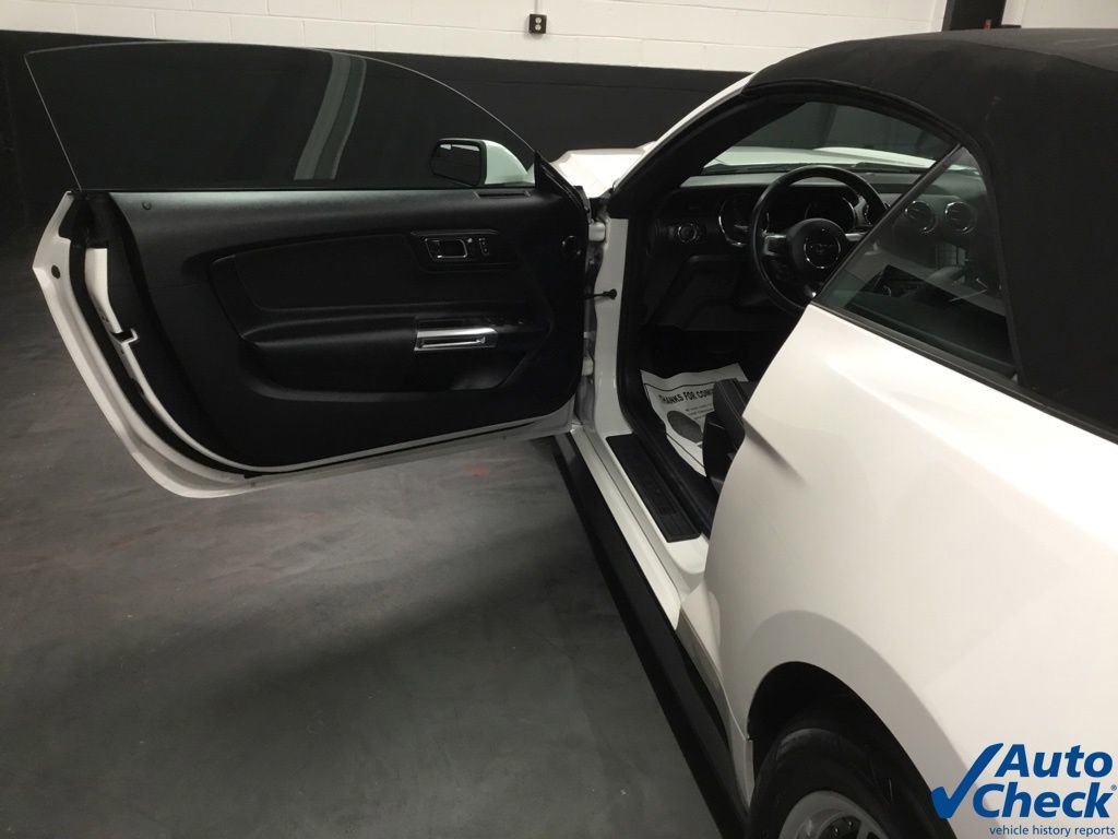 Used 2017 Ford Mustang Convertible image 29