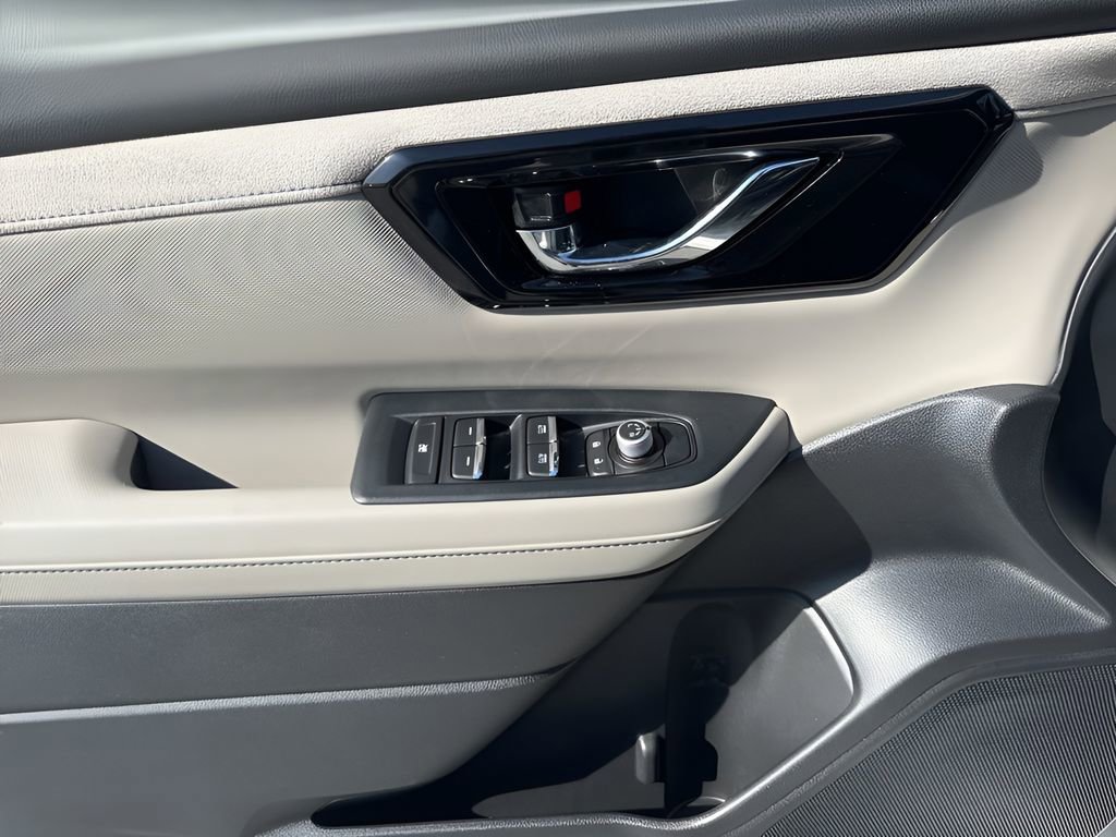 Used 2025 Subaru Forester Limited image 25