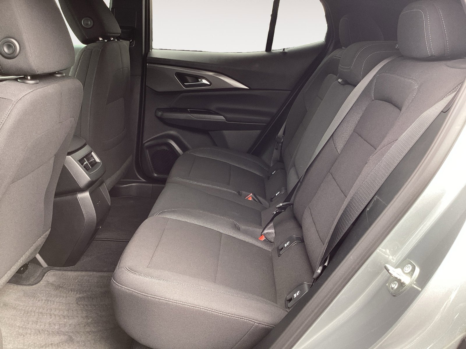 Used 2026 Chevrolet Equinox EV LT w/ Comfort Package FWD image 24