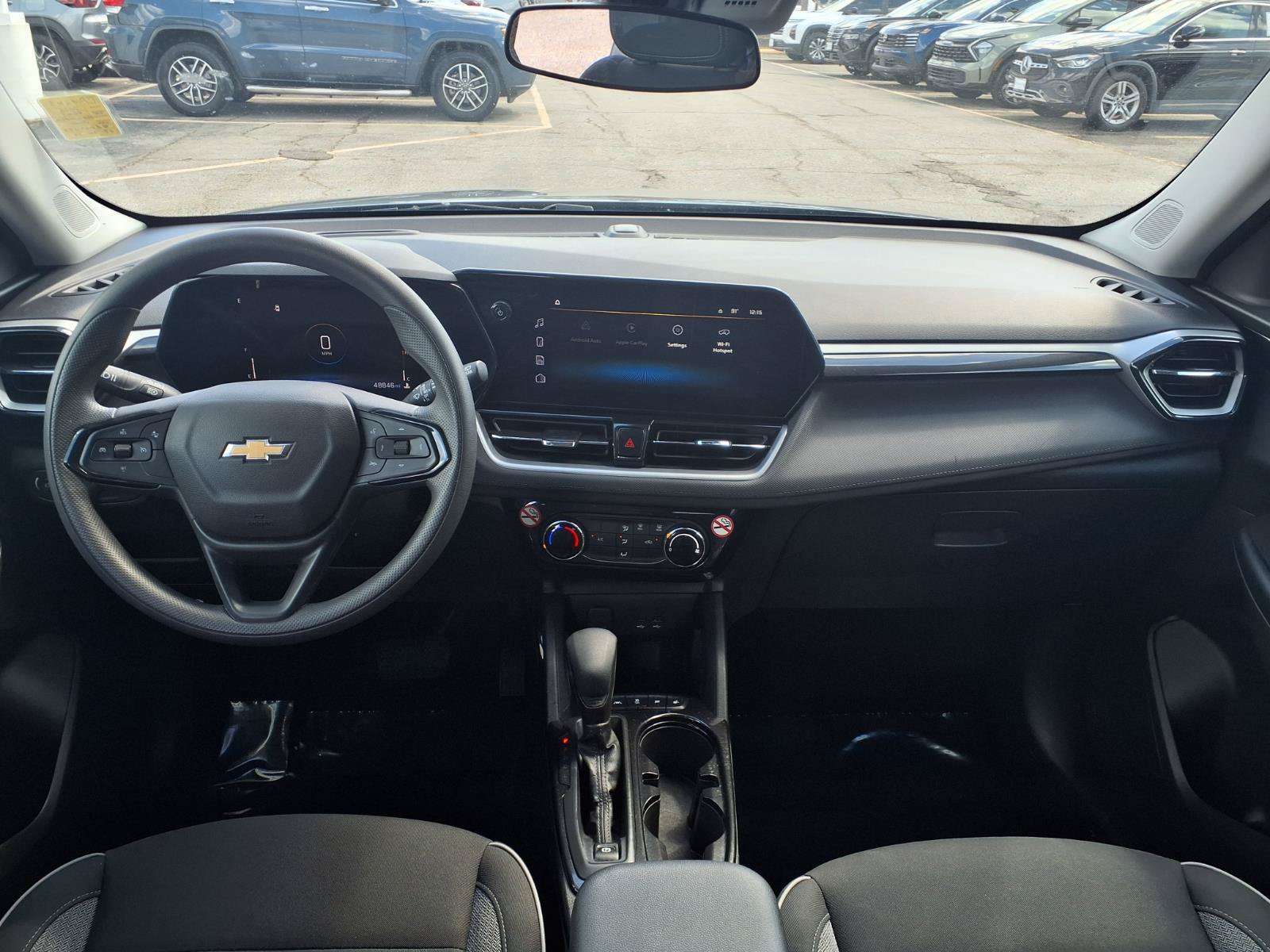 Used 2025 Chevrolet TrailBlazer LT FWD image 3