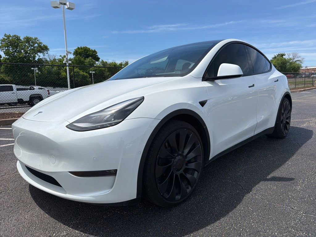 Used 2022 Tesla Model Y Performance AWD/4WD image 2