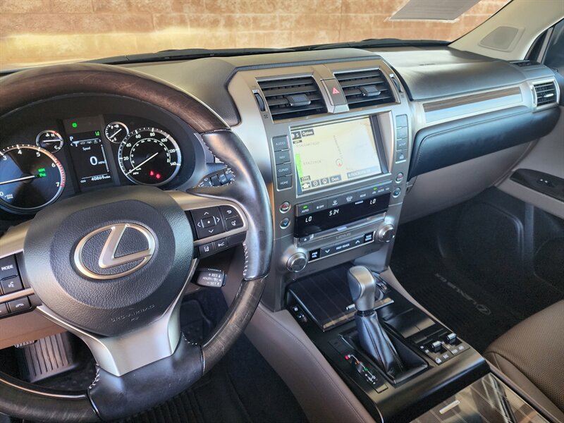 Used 2021 Lexus GX 460 Premium w/ Premium Package AWD/4WD image 59