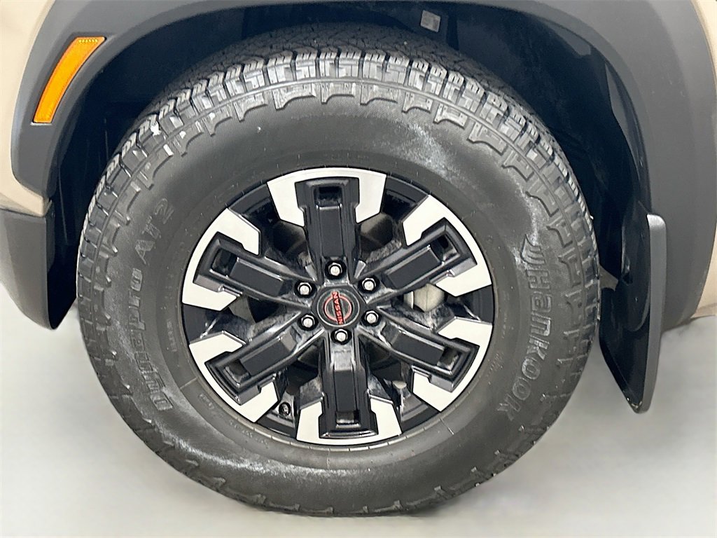 Used 2024 Nissan Frontier Pro-X image 27