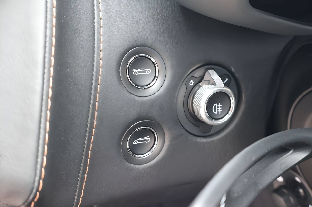 Used 2023 McLaren GT RWD image 17
