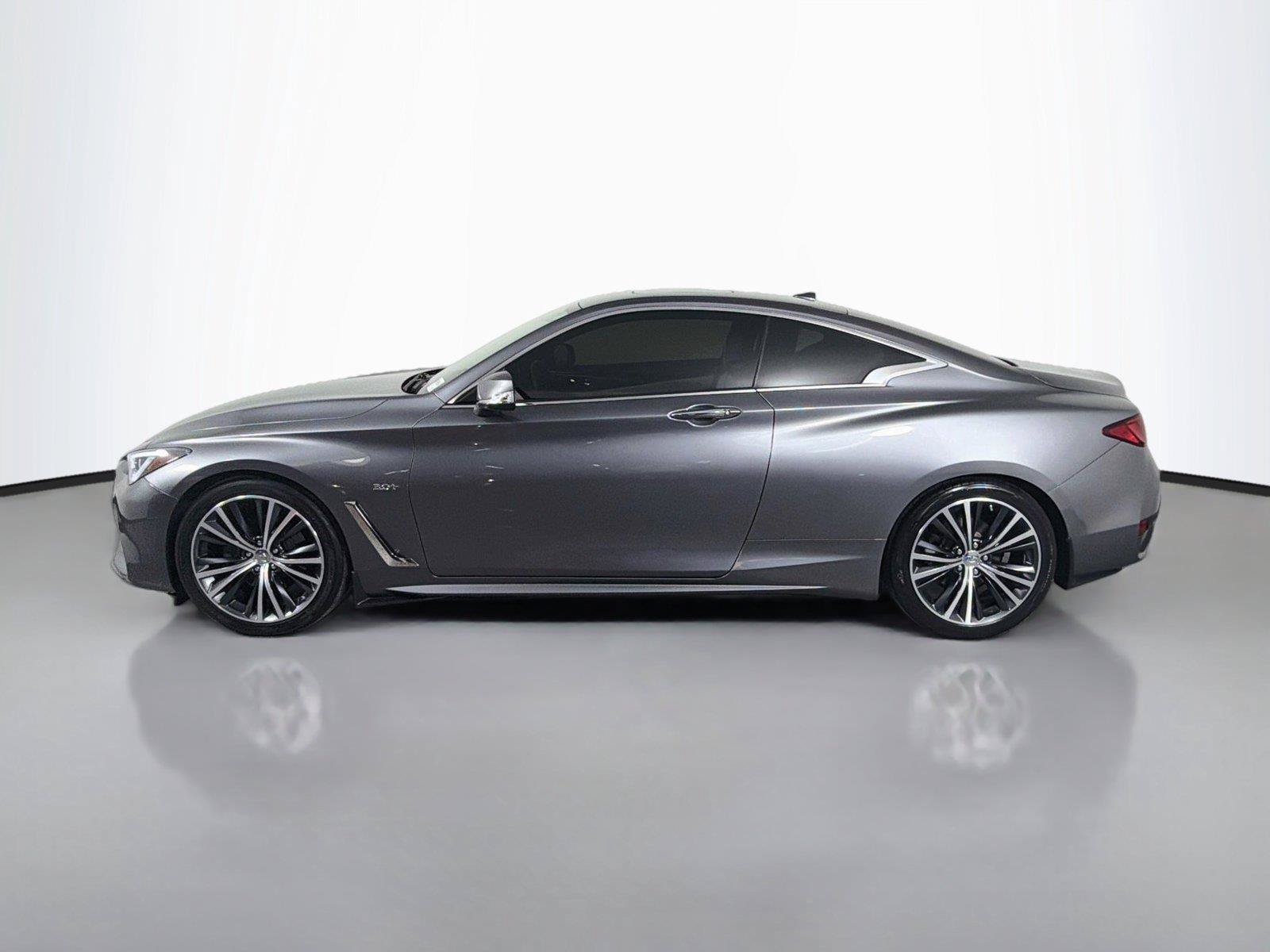 Used 2018 INFINITI Q60 3.0t Luxe RWD image 8