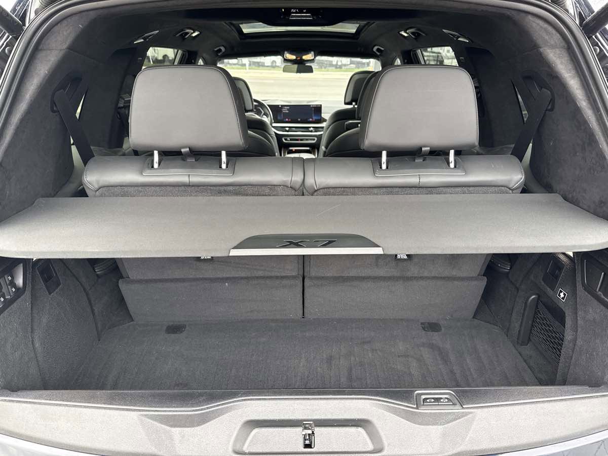 Used 2023 BMW X7 xDrive40i w/ Executive Package image 21