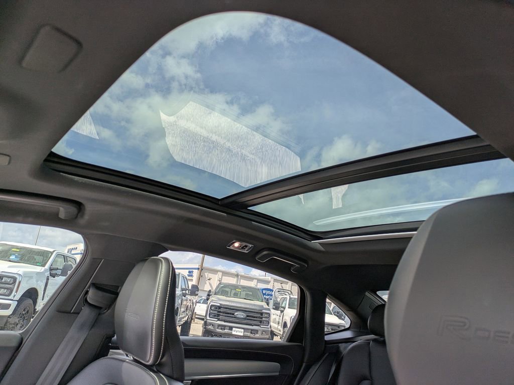 Used 2020 Volvo S90 T6 R-Design image 19