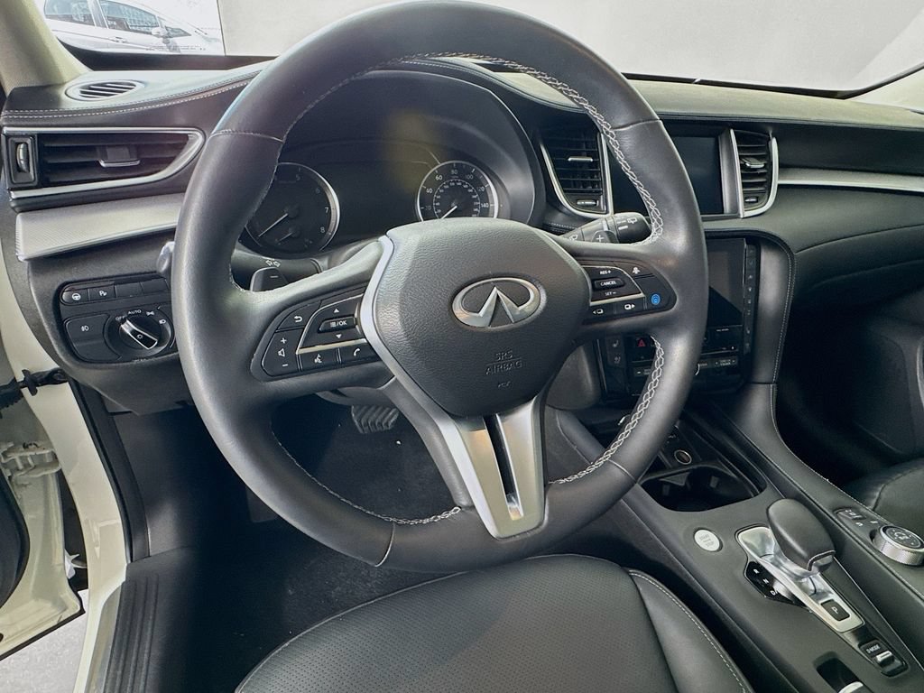 Certified 2022 INFINITI QX50 Essential FWD image 13
