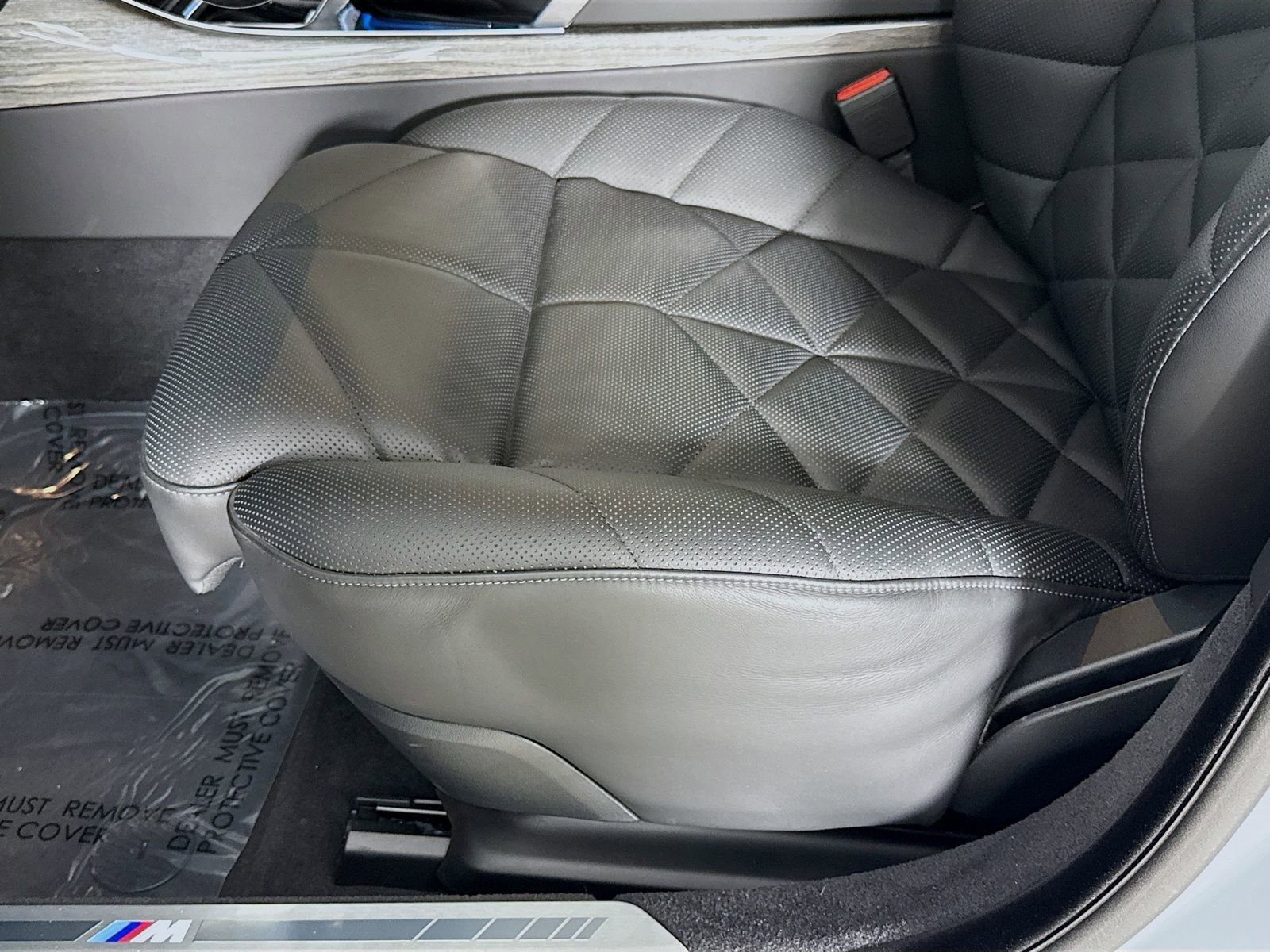 Certified 2025 BMW 740i image 20