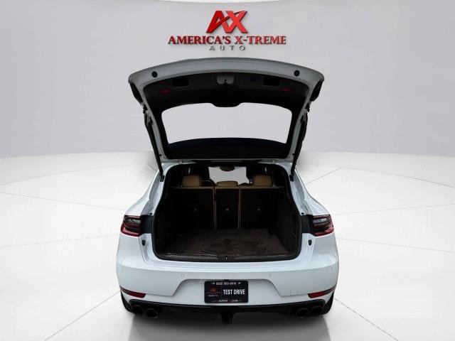 Used 2017 Porsche Macan Turbo AWD/4WD image 52