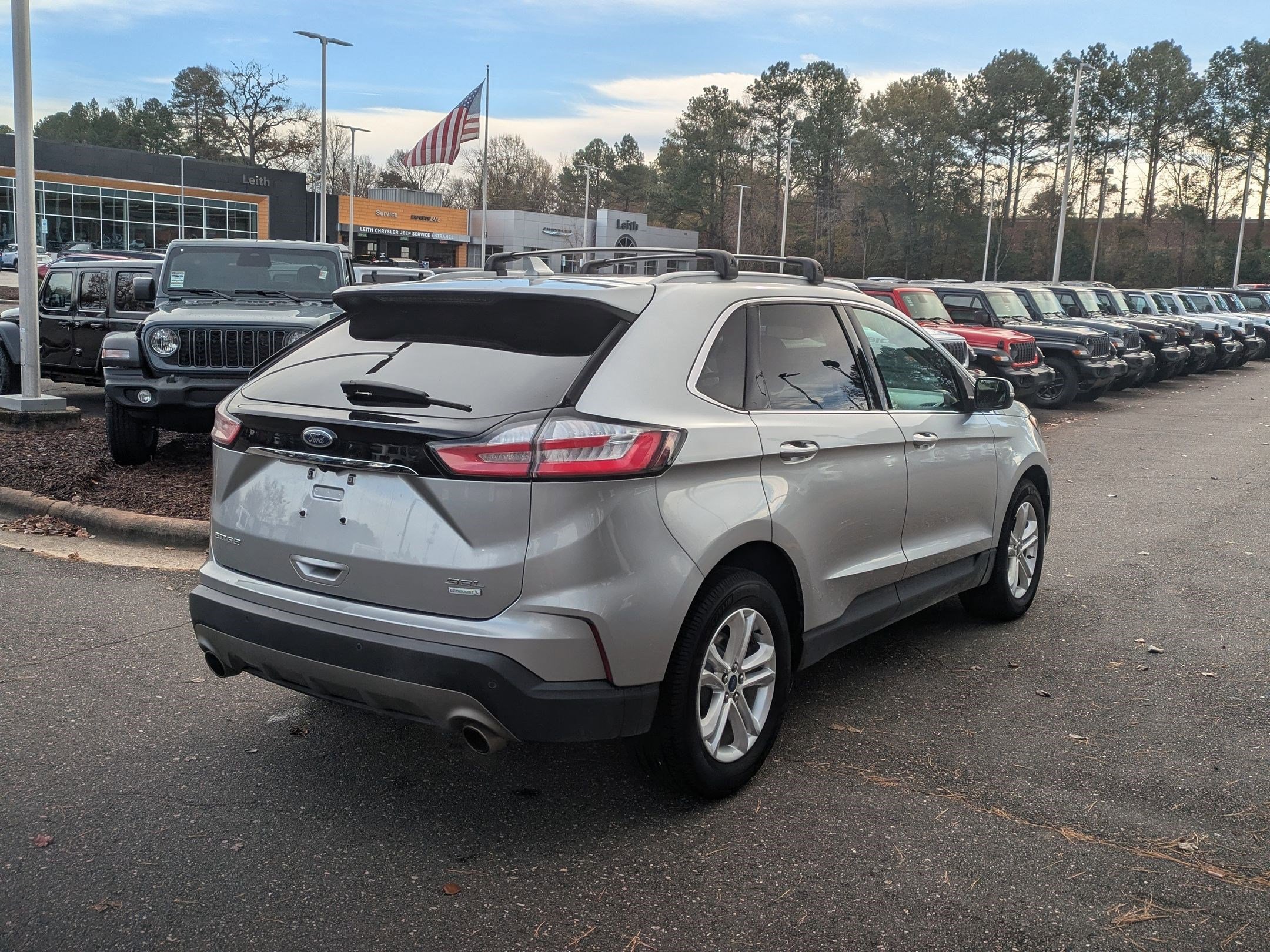 Used 2020 Ford Edge SEL w/ Convenience Package image 5
