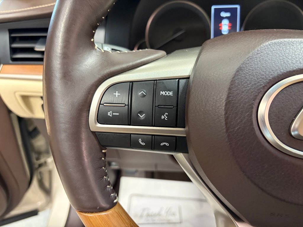 Used 2017 Lexus ES 300h w/ Luxury Package image 13