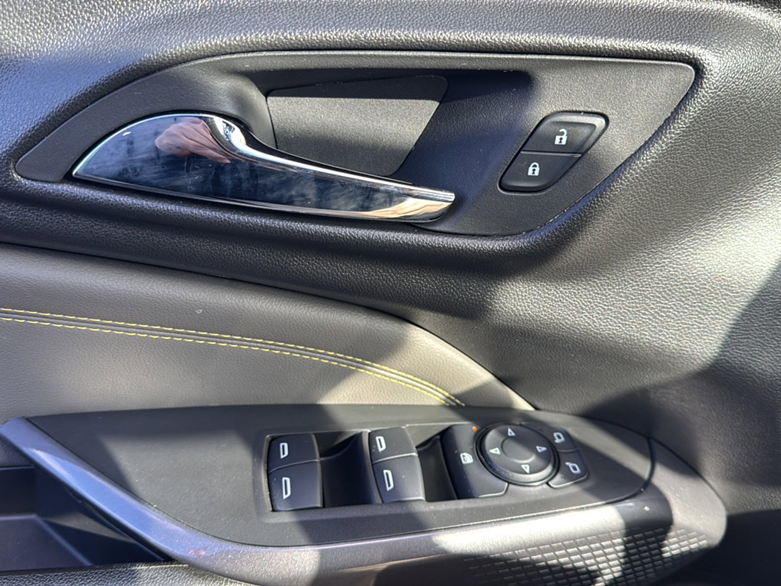 Used 2024 Chevrolet Trax ACTIV w/ Driver Confidence Package image 18