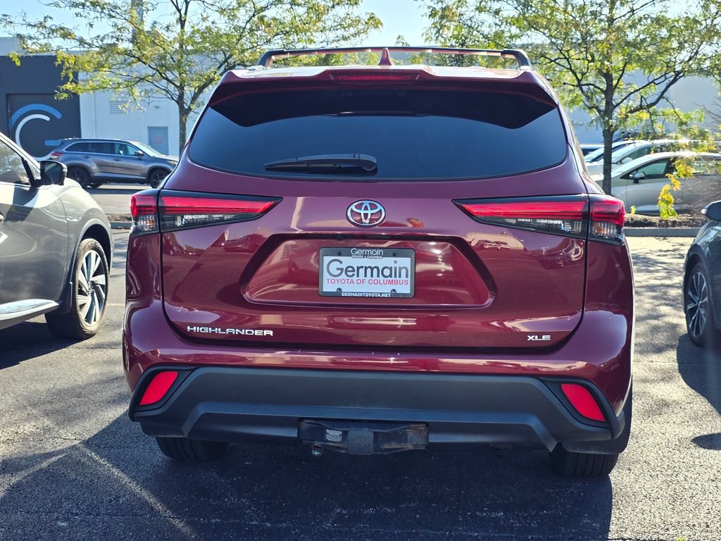 Used 2021 Toyota Highlander XLE FWD image 7
