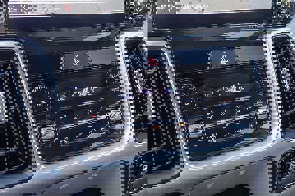 Certified 2024 Kia Sorento EX image 21