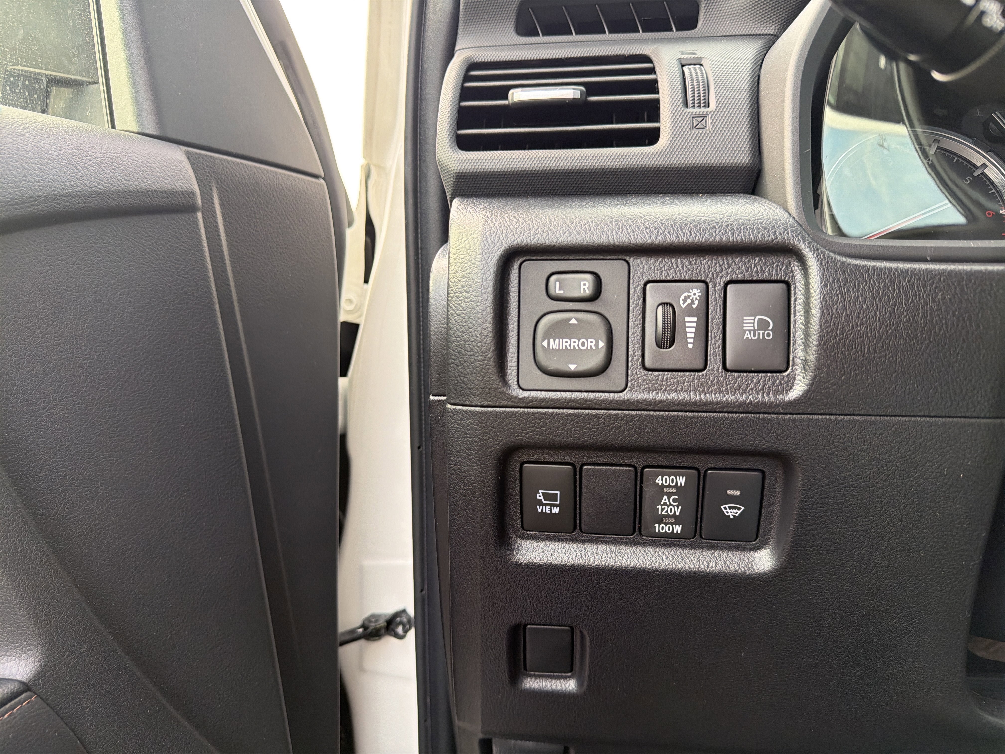 Used 2023 Toyota 4Runner Limited AWD/4WD image 16