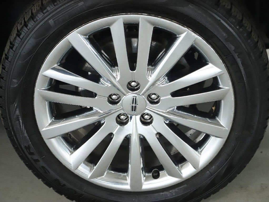 Used 2015 Lincoln MKX Base w/ Equipment Group 102A image 40