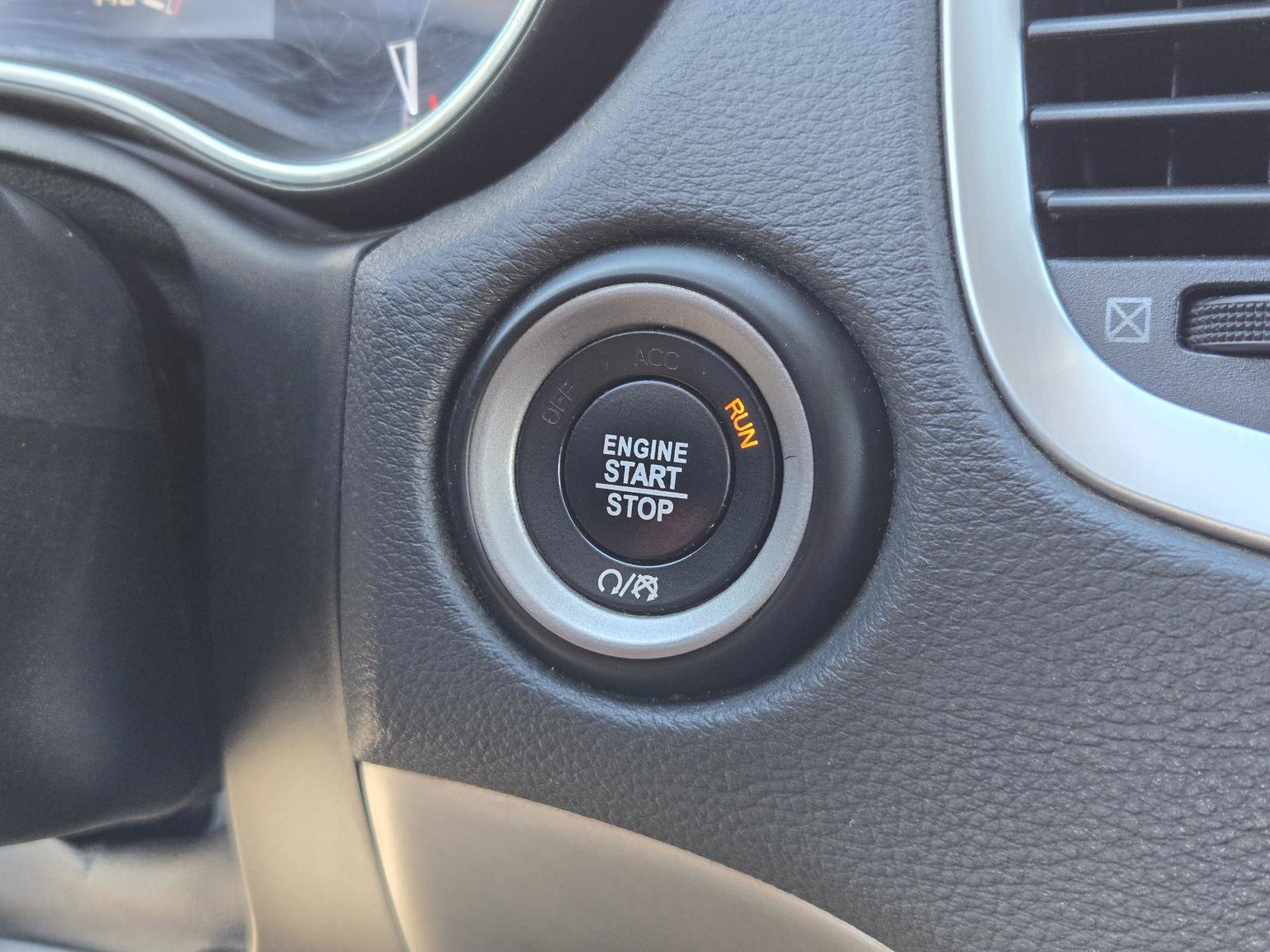 Certified 2020 Dodge Durango SXT image 11