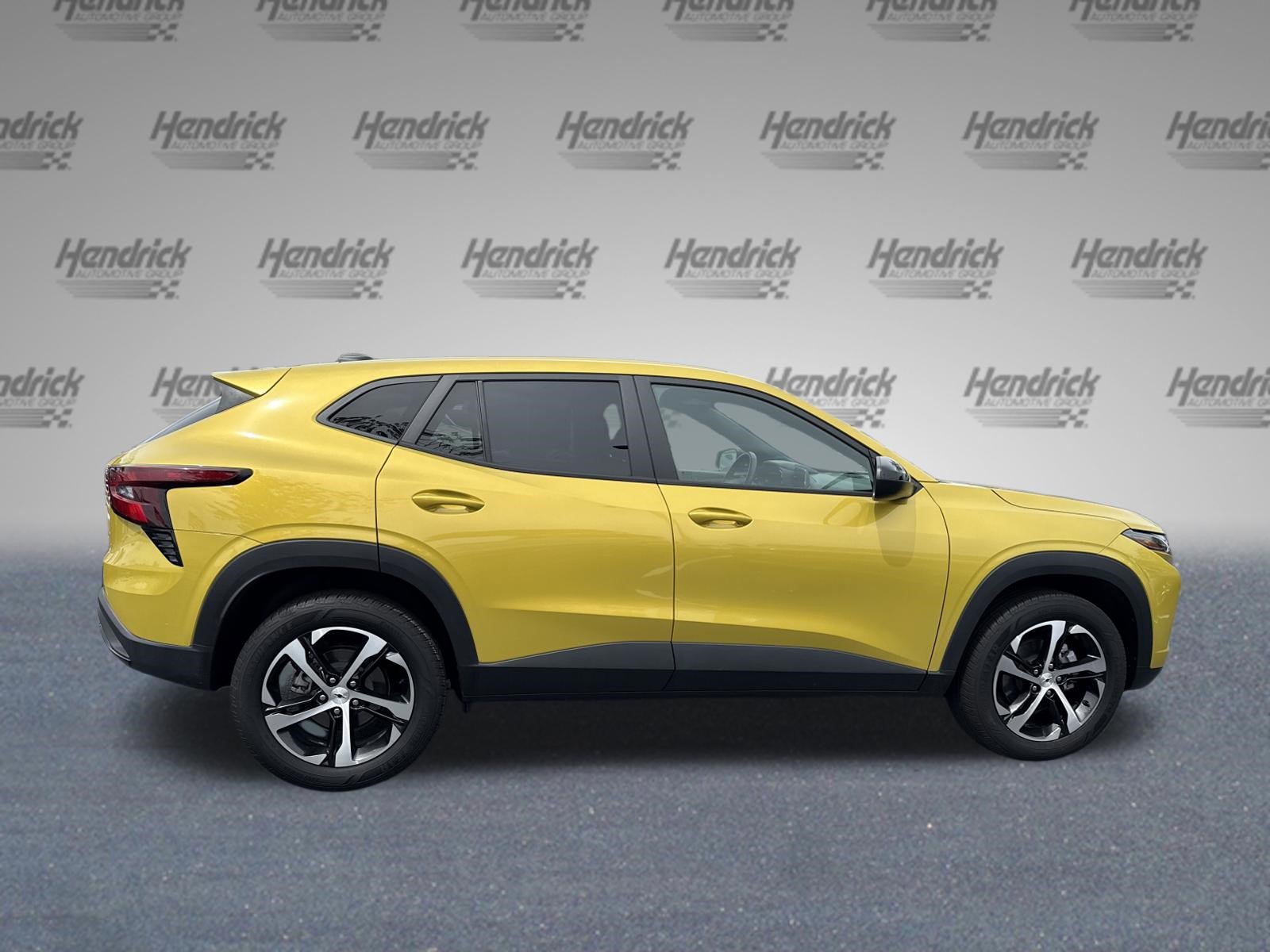 Used 2024 Chevrolet Trax RS w/ Driver Confidence Package FWD image 11