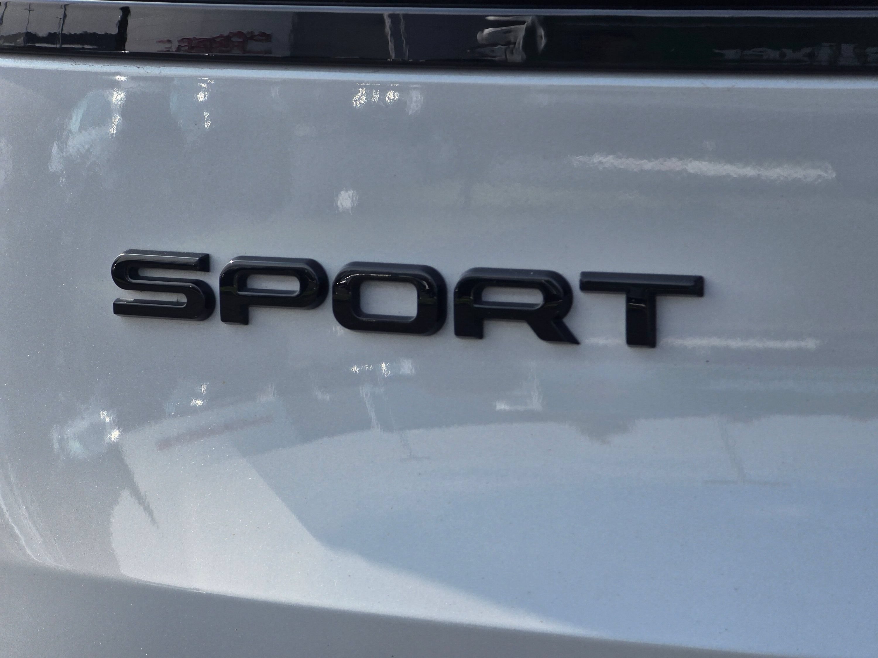 Used 2025 Land Rover Range Rover Sport SE AWD/4WD image 33