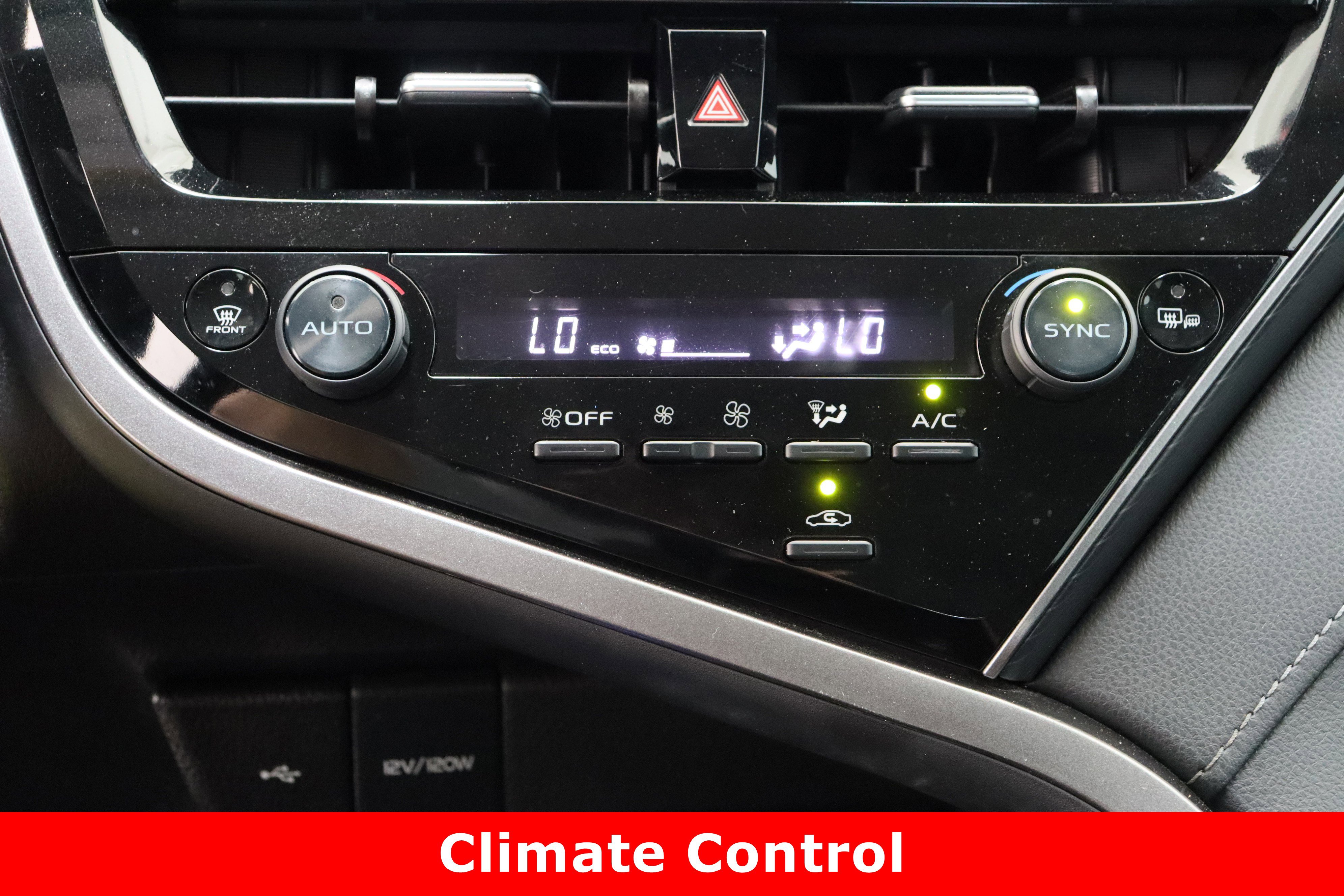 Used 2024 Toyota Camry SE image 19