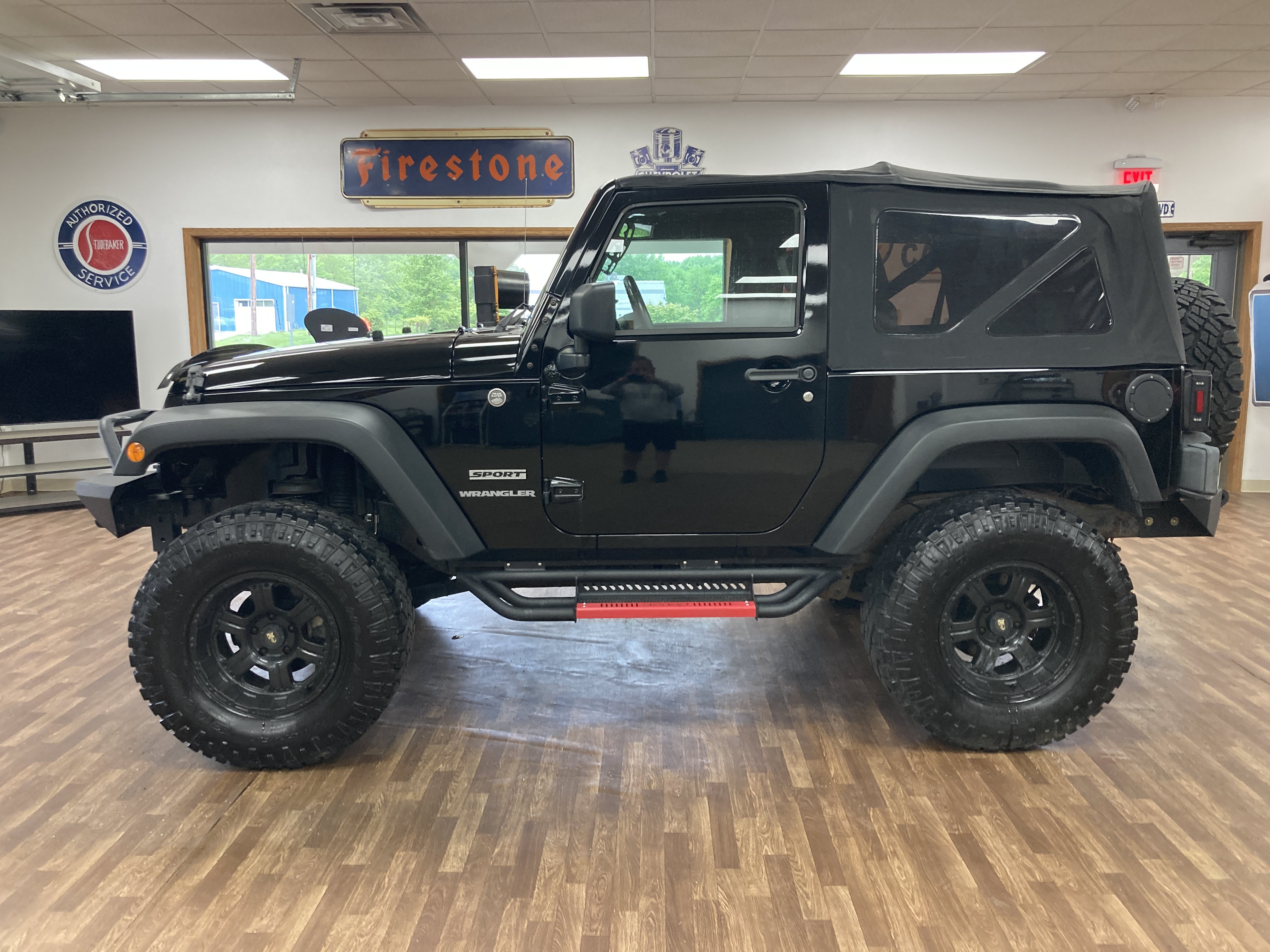 Used 2010 Jeep Wrangler Sport AWD/4WD image 2