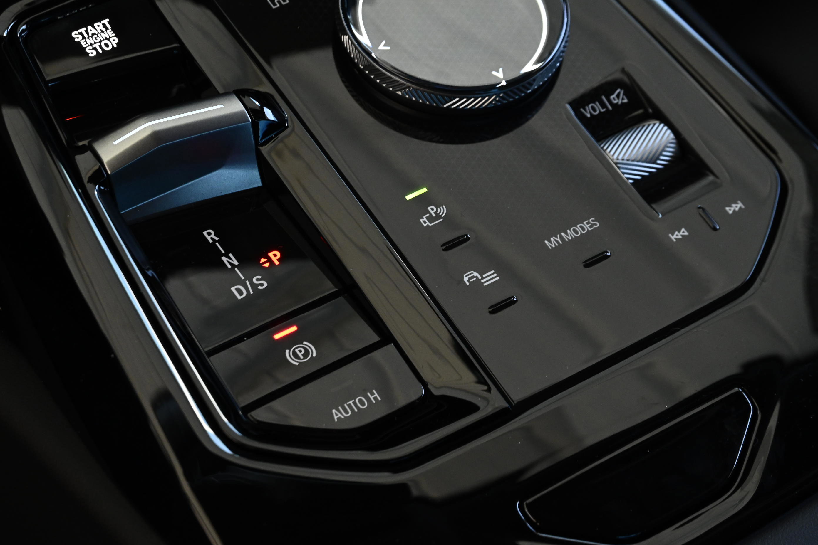 New 2026 BMW 530i w/ Premium Package RWD image 17