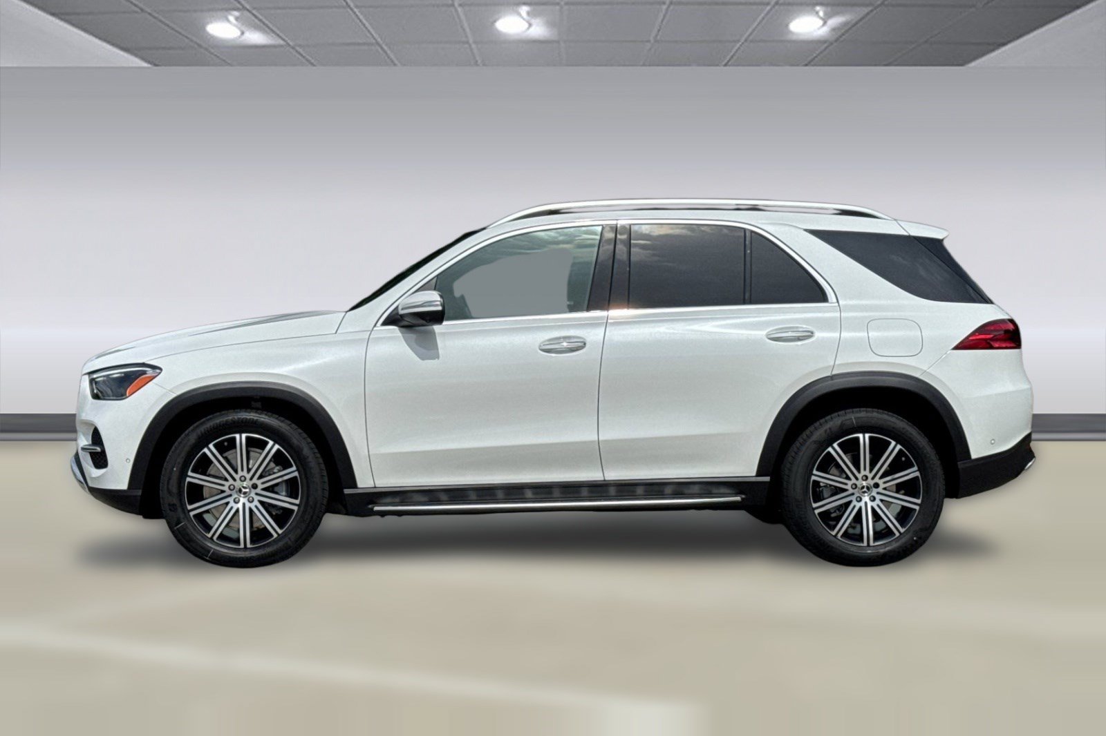 New 2026 Mercedes-Benz GLE 450e 4MATIC image 2