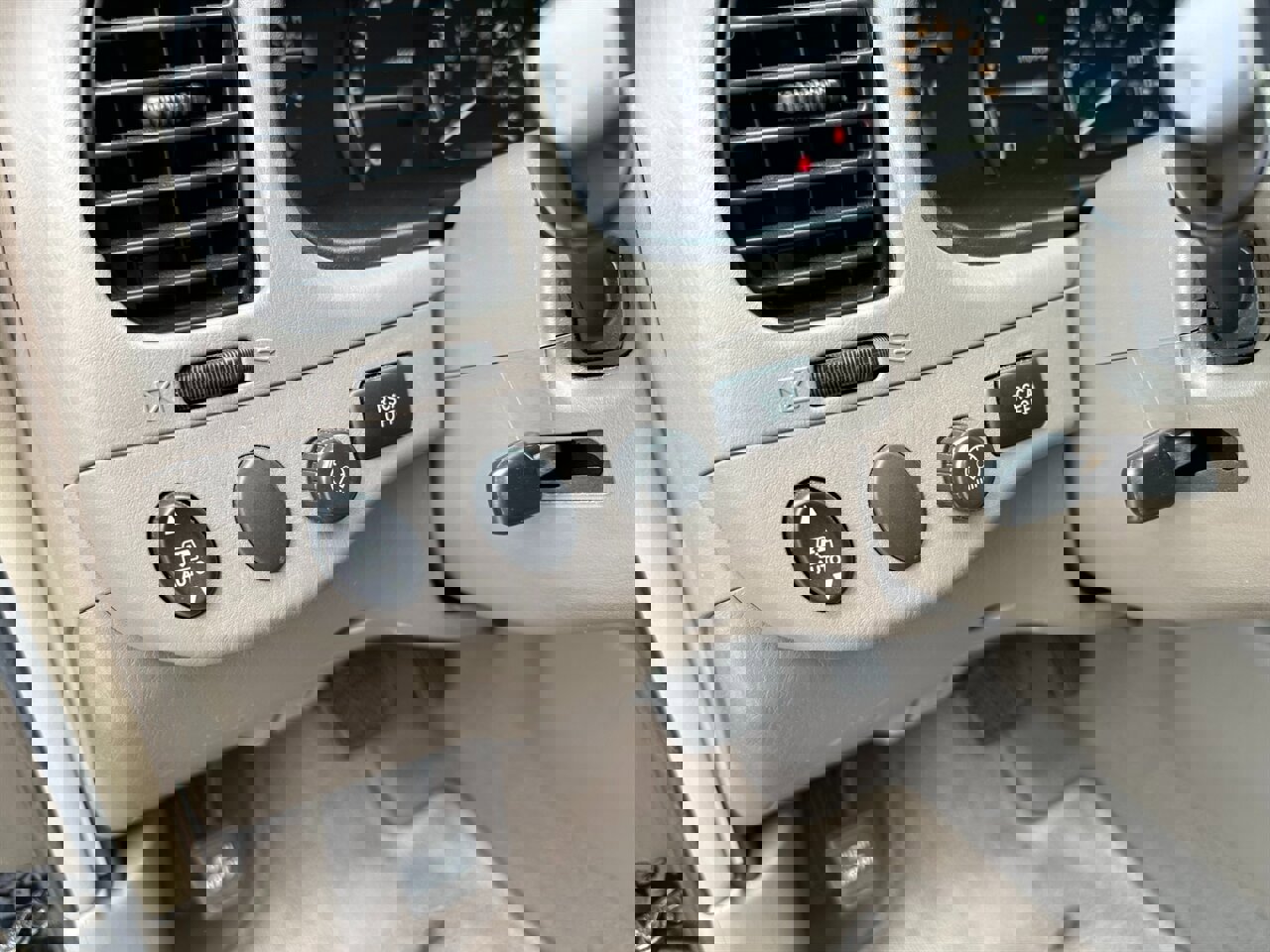 Used 2005 Toyota Sequoia Limited image 14