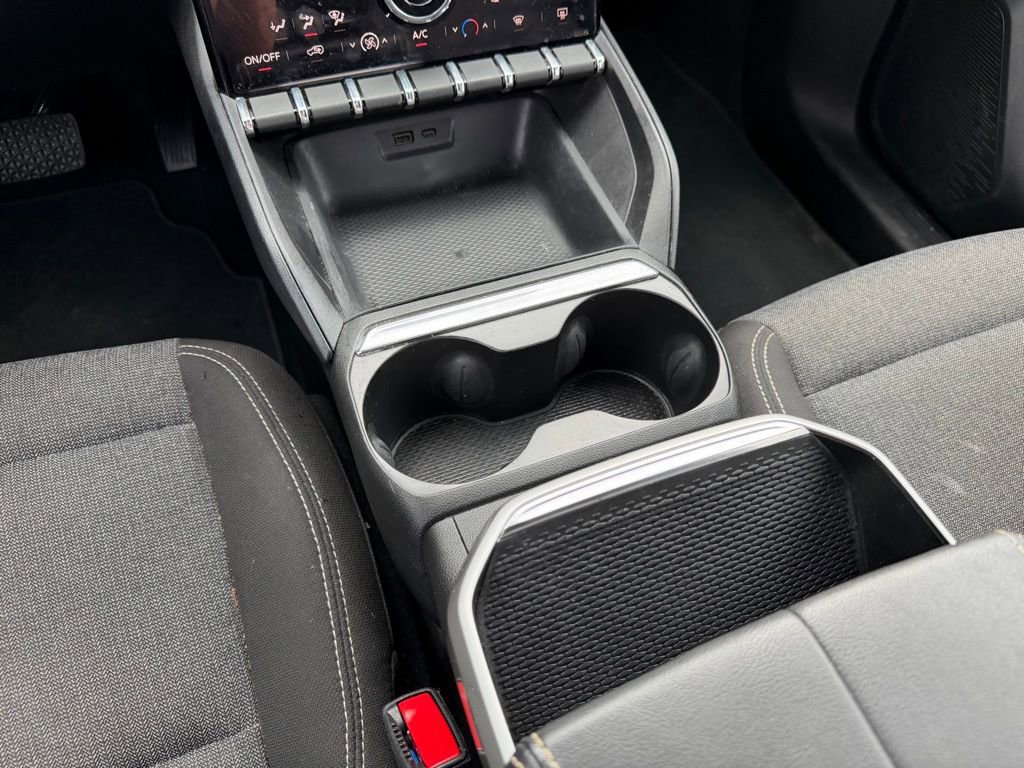 Used 2025 GMC Terrain Elevation AWD/4WD image 16