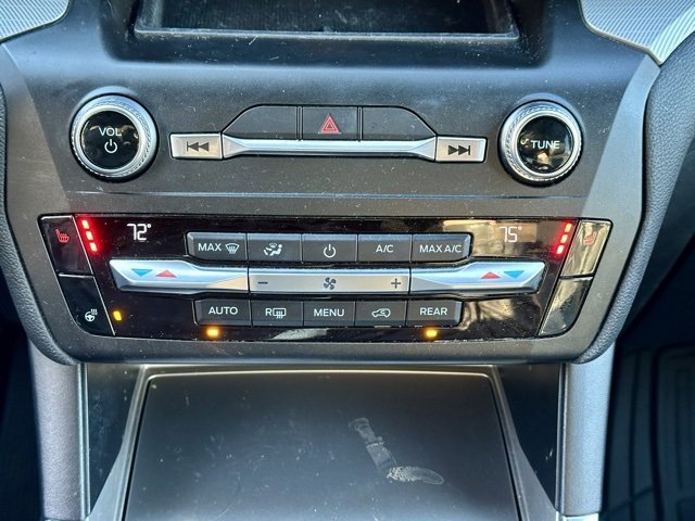 Used 2020 Ford Explorer XLT w/ Equipment Group 202A image 29