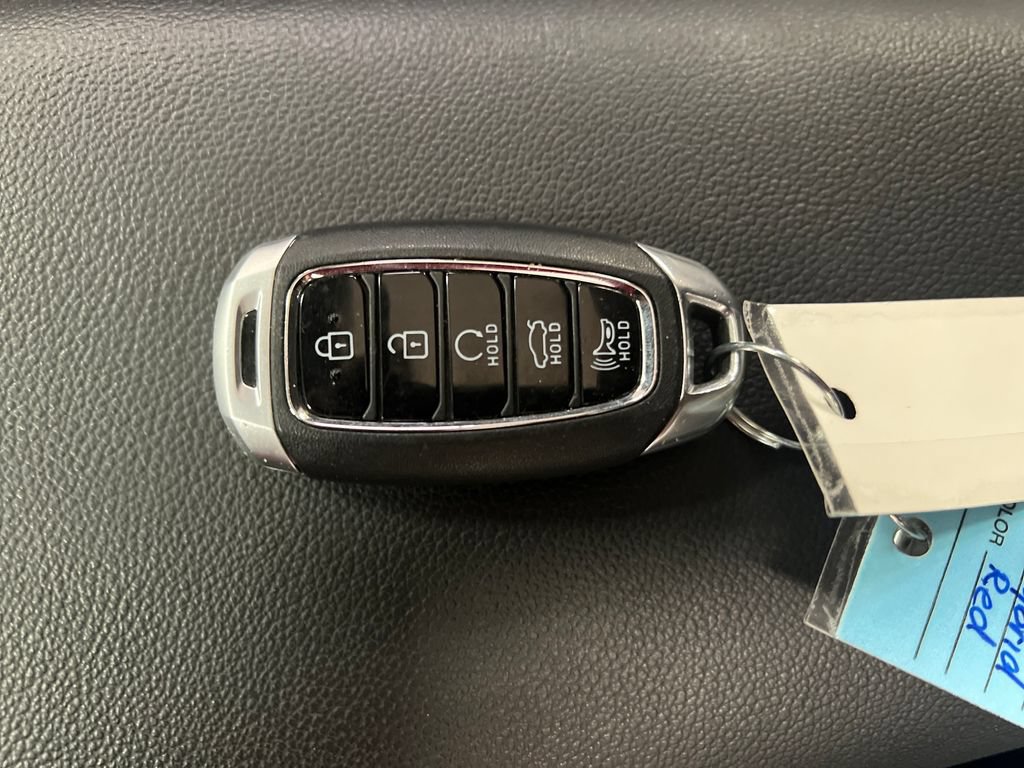 Used 2023 Hyundai Elantra Limited FWD image 32
