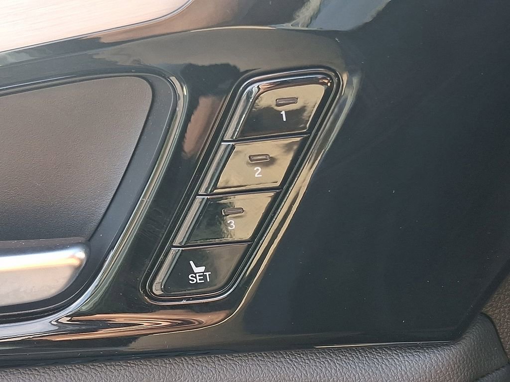 Certified 2025 Acura MDX SH-AWD image 29