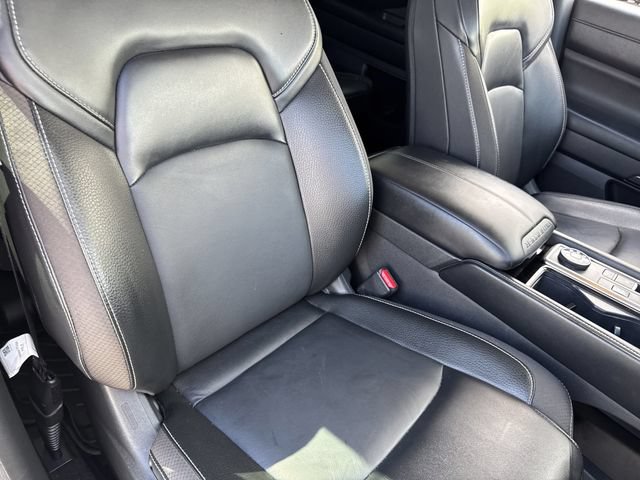 Used 2023 Nissan Pathfinder SL w/ Black Appearance Package AWD/4WD image 30